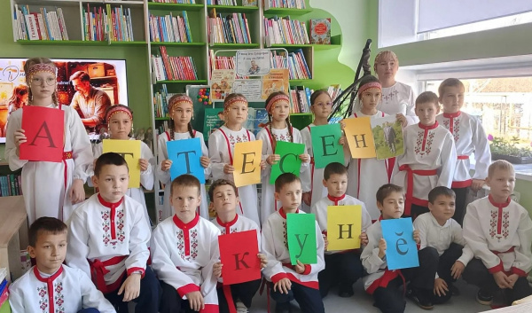 Тепло отцовского сердца: литературный час в зале «Силы семьи»