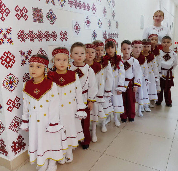 Беседа «Традиции и обычаи народов России»