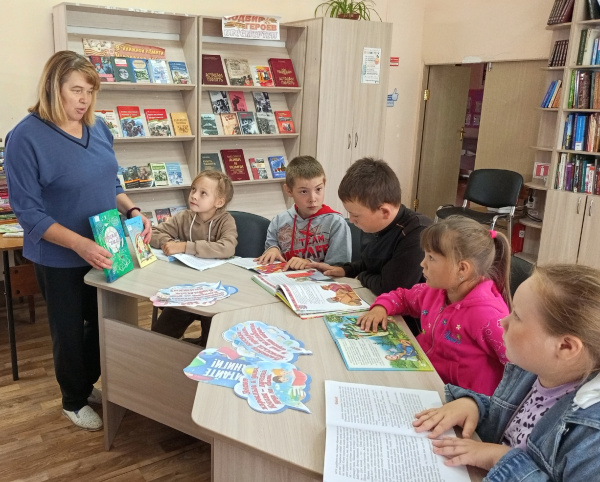 Литературный праздник «Путешествие по океану Знаний» Литературный праздник «Путешествие по океану Знаний»