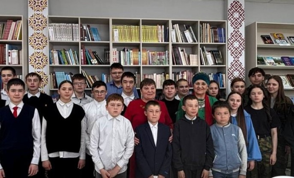 Выставка рисунков «Маме! О маме!»