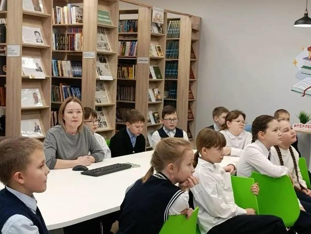 Поэтический час «Я слышу, как сердце цветет»