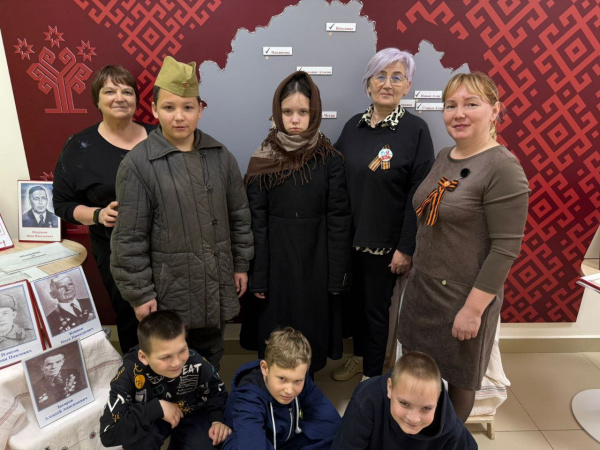 Час истории «Минувших дней живая память» в зале «Сила Семьи» 