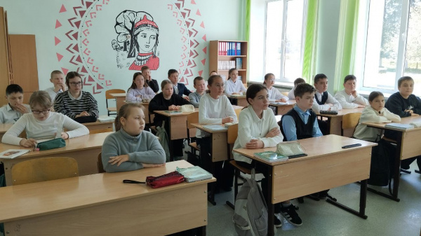 Литературный час «Нарспи – чăваш литературин палăкĕ» в зале «Сила земли»