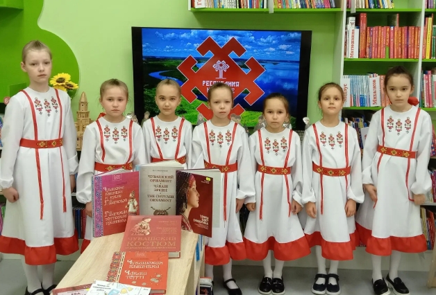 Краеведческий час "Таинство родных узоров"
