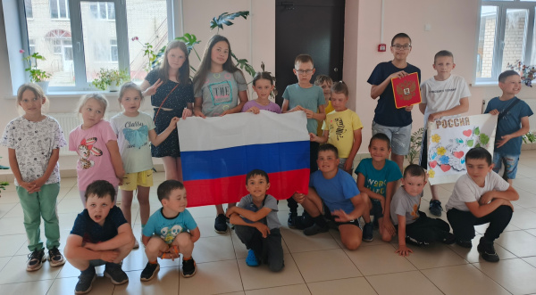 Игра-путешествие «Зову тебя Россией, единственной зову!» в Атнарской сельской библиотеке
