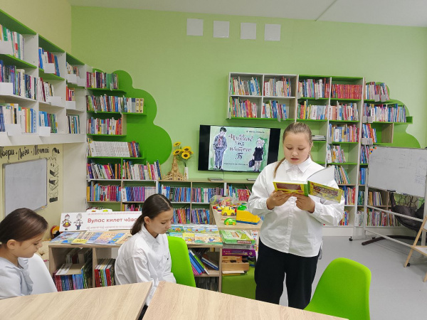 Литературный час «Уроки жизни, уроки доброты» в зале «Сила Семьи» 