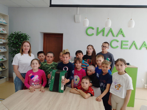 Литературная гостиная «Боец Василий Теркин» в отделе обслуживания Центральной библиотеки