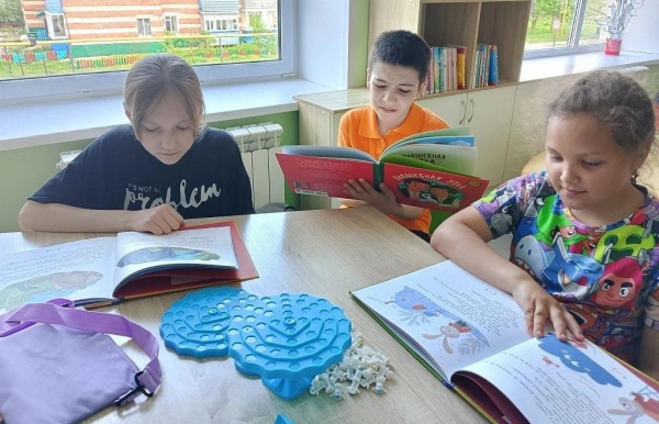 Игра-викторина «Летнее чтение зовут в приключения»