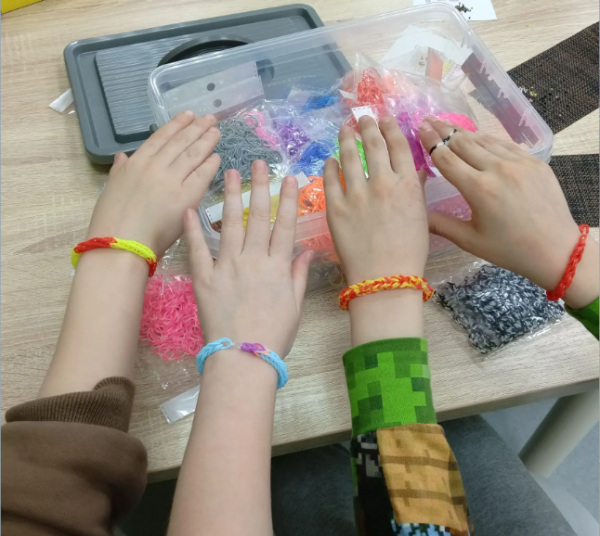 Вязаные чудеса: активный читатель провёл увлекательный мастер-класс в Библиосумерках