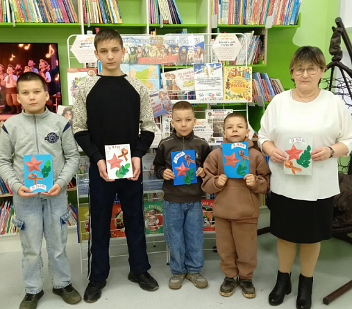 Мастер-класс открытки ко Дню Победы прошел в зале «Сила семьи»