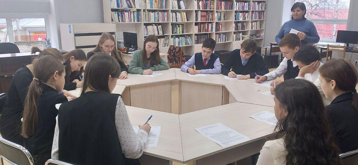 Всероссийская олимпиада «Символы России. Государственные символы России» Всероссийская олимпиада «Символы России. Государственные символы России»