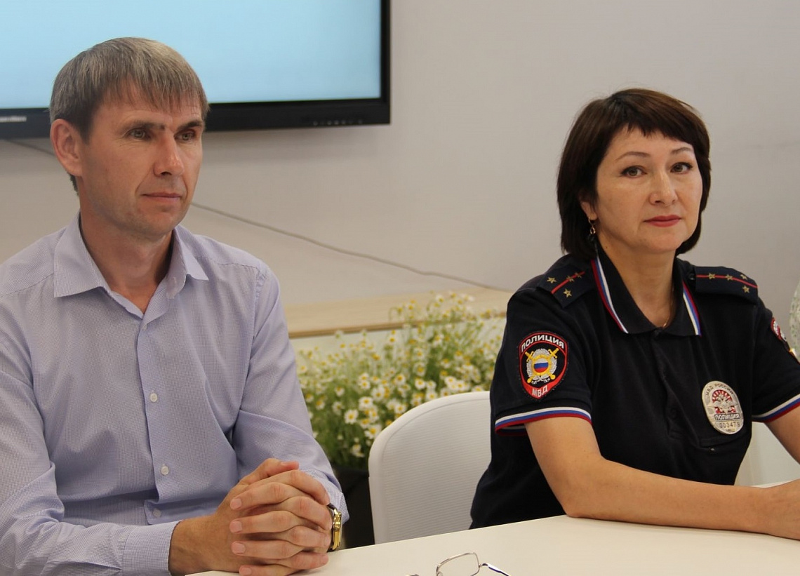 Семья под защитой закона: встреча семей со специалистами в рамках Всероссийской недели правовой помощи