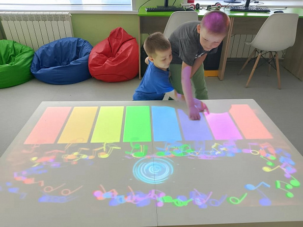 Лето без скуки: игротека в зале «Сила семьи»