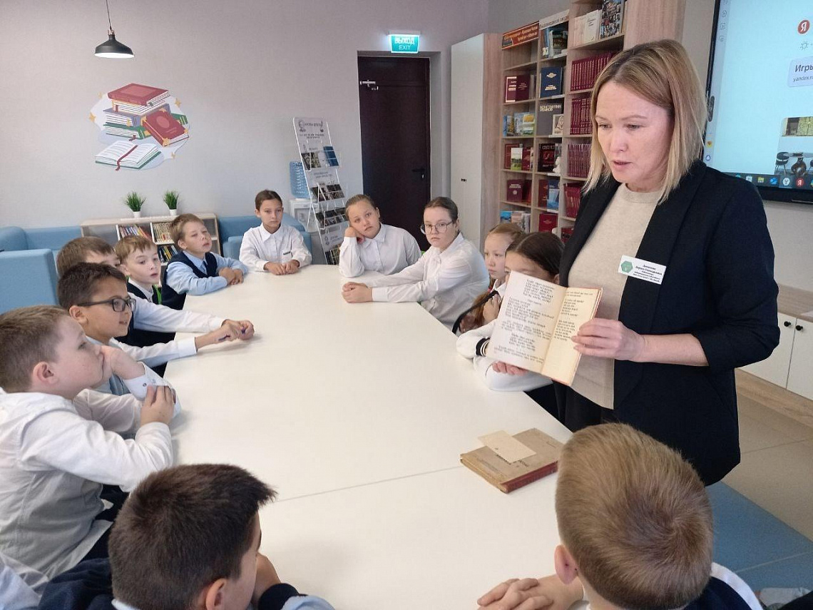 Тематическая беседа «Гордимся славою героев»