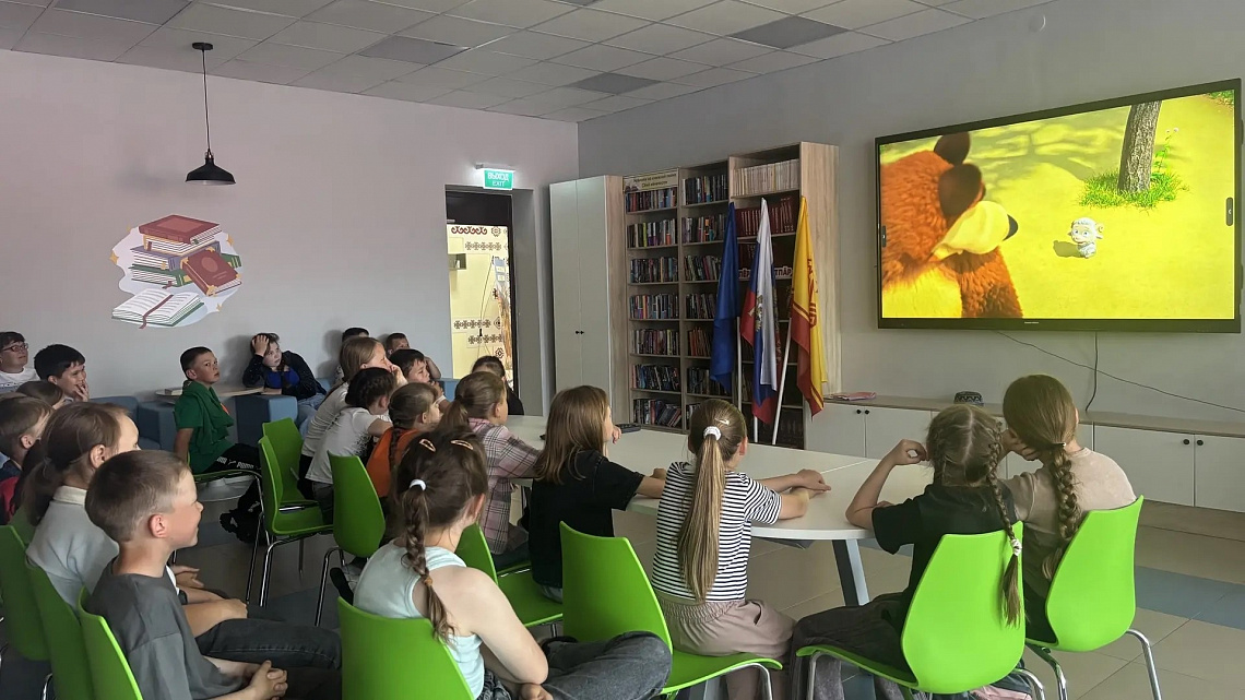Летний кинозал продолжает радовать юных зрителей!