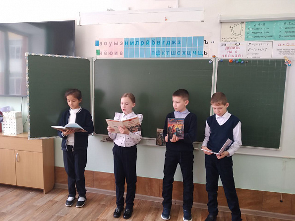 Громкие чтения «Читайте сами, но интереснее с нами» в зале «Сила Семьи» 