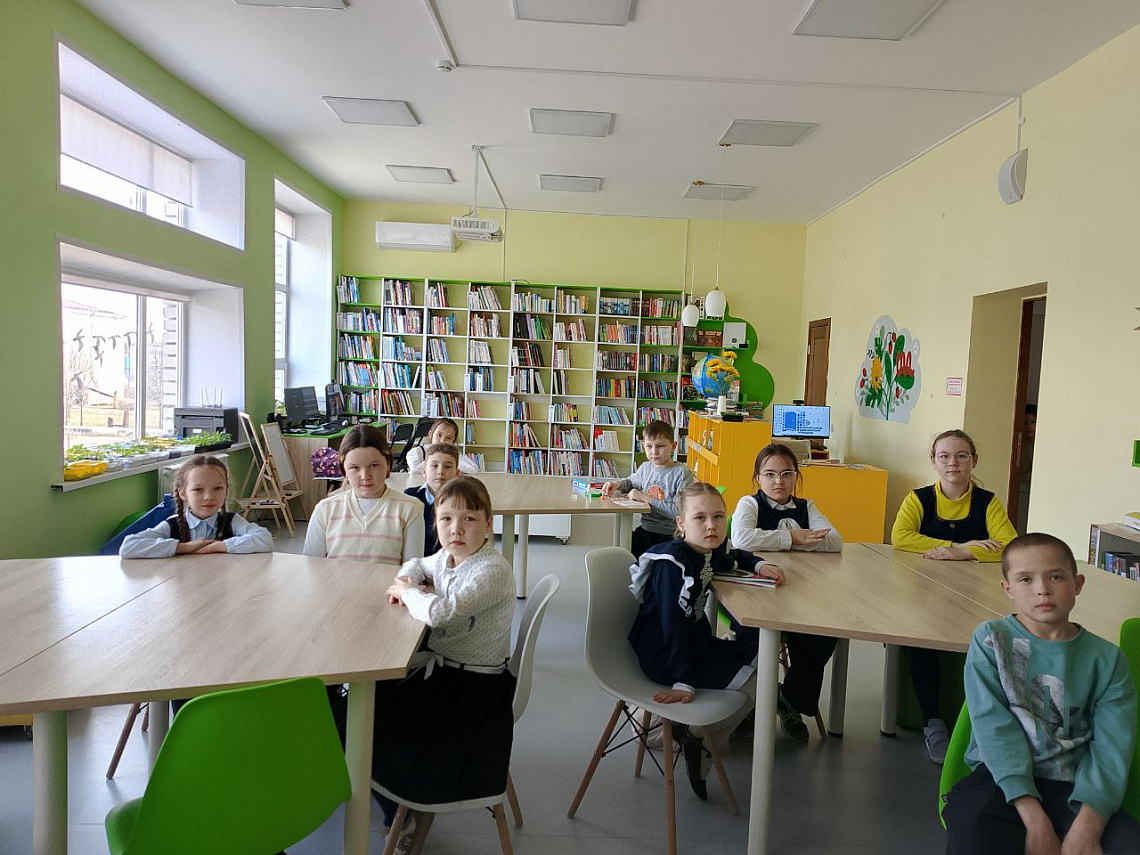 Познавательный час «Прошлое, настоящее и будущее атомных городов» в зале «Сила Семьи» Познавательный час «Прошлое, настоящее и будущее атомных городов» в зале «Сила Семьи»